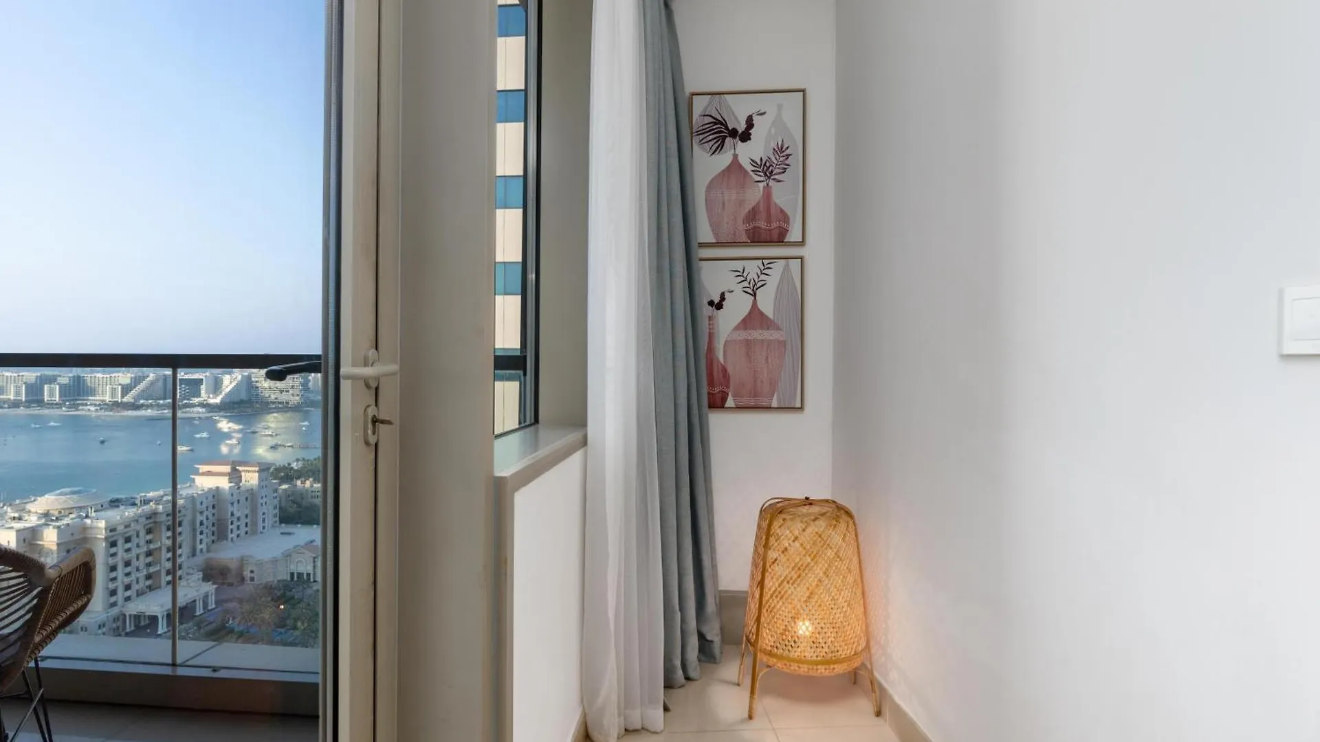 Ultimate Stay Spacious 1Br Sea View Great Location In Dubai Marina Apartment