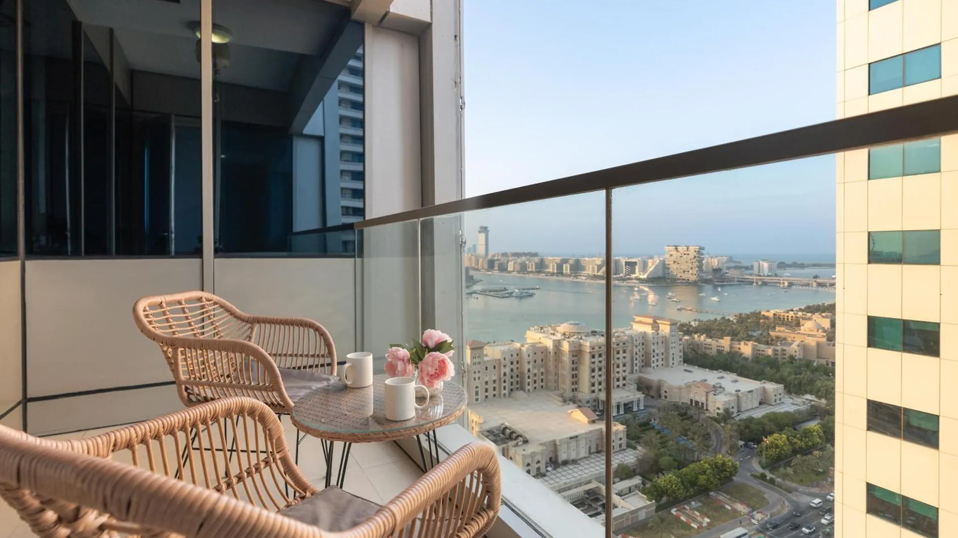 Ultimate Stay Spacious 1Br Sea View Great Location In Dubai Marina